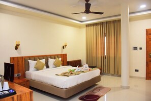 Superior Double Room | Desk, soundproofing, free WiFi - Hotel Royal Palace - Sagar (Sagar)
