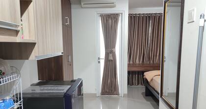 OYO 91338 Apartment Bekasi Town Square