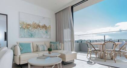 Sorrento Ocean Beach Apartment 3 - Ultra-Stylish Retreat with Village Lifestyle