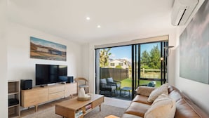 TV, offices - Central Haven (Wanaka)