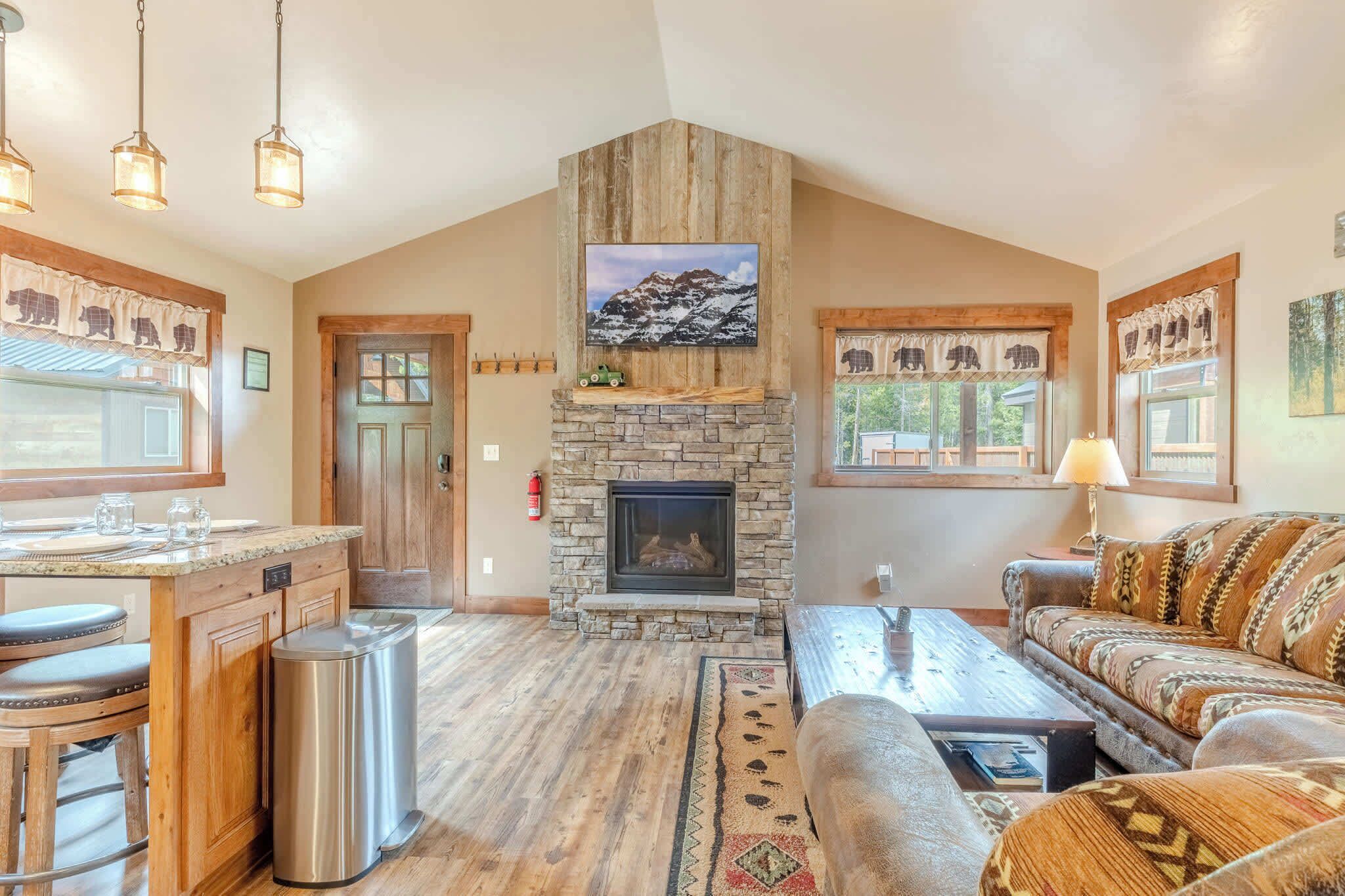 TV, fireplace, offices