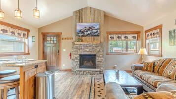 TV, fireplace, offices