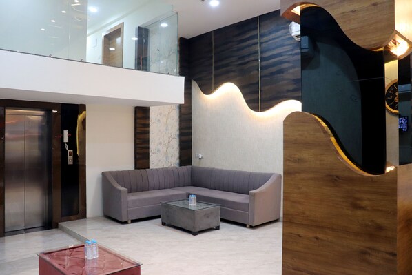 Bar-salon dans le hall