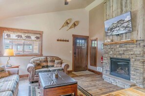 TV, fireplace, offices - Montana Cabin Summary (West Yellowstone)
