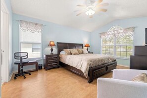 4 bedrooms, iron/ironing board, WiFi, bed sheets