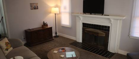 Smart-TV, peis og musikkbibliotek