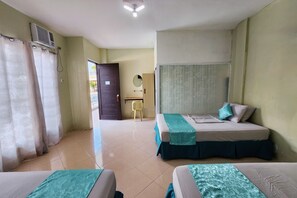 ファミリー 共同ドミトリー | デスク、ベッドシーツ