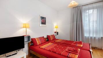 1 chambre, fer et planche à repasser, Wi-Fi gratuit, draps fournis