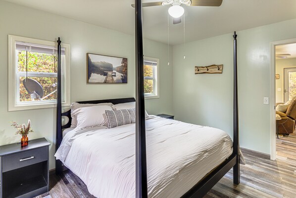 2 Schlafzimmer, Schreibtisch, Internetzugang, Bettwäsche