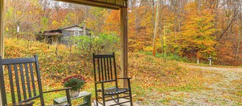 1 Mi to Hunting: Cozy & Secluded Stout Cabin