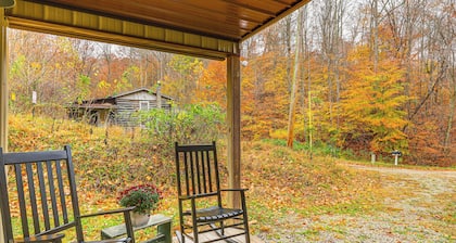 1 Mi to Hunting: Cozy & Secluded Stout Cabin