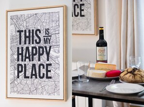 Dining - TBS 23 - Pretty suite in Canal Saint-Martin area (Paris)