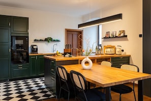 Dining - Tropical Wellness Suite Sauna, whirlpool, TV, BBQ (Büdesheim)