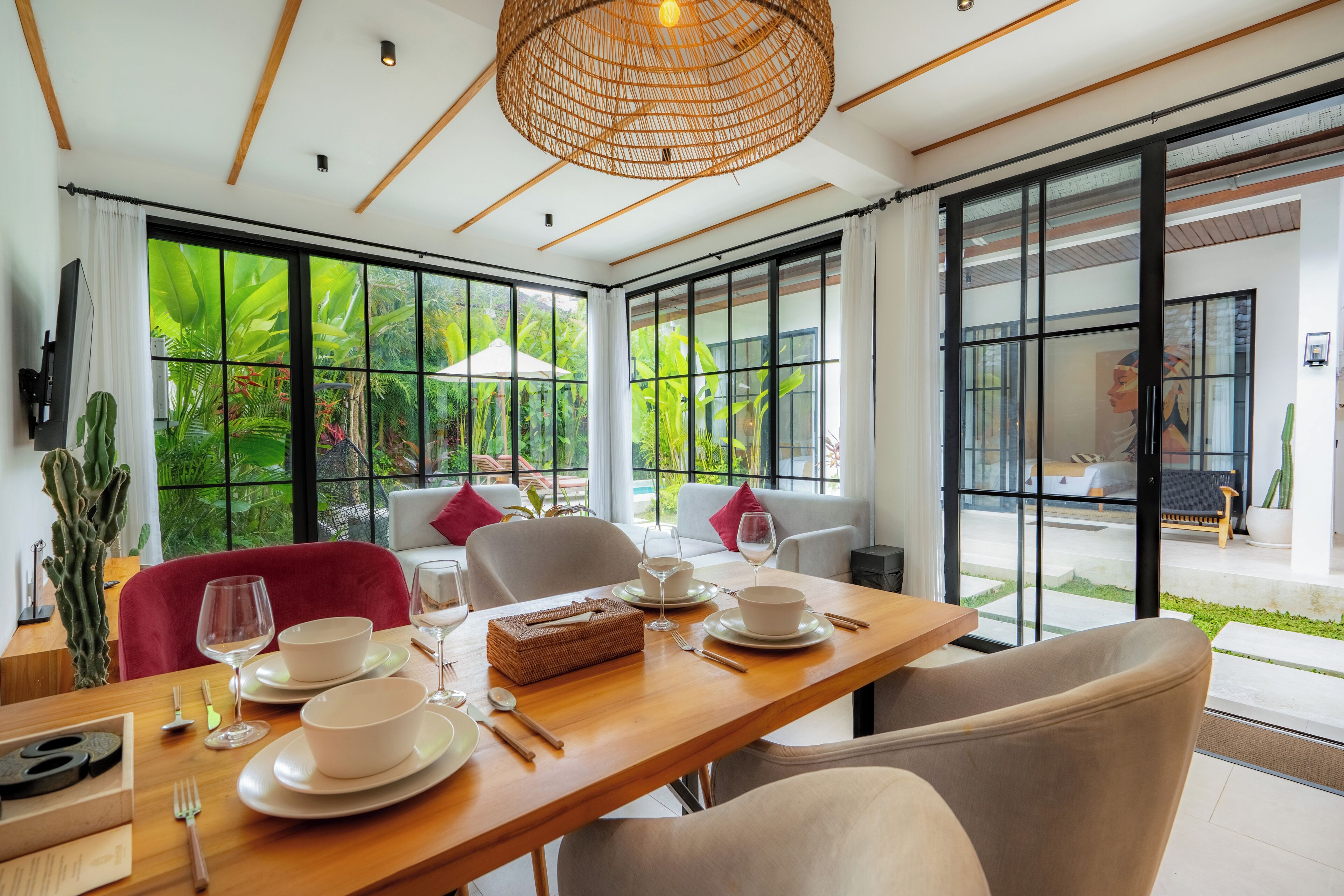 Villa | Dining room