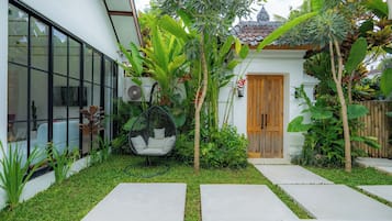 Villa | Living area | Flat-screen TV