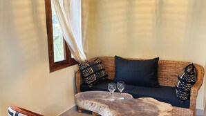 Living area - Deluxe apartment for 2 people with AC, openplan  kitchen and AC Villa Bahati (Jambiani)