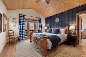 5 bedrooms, iron/ironing board, travel cot, WiFi