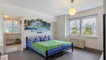 1 bedroom, iron/ironing board, bed sheets