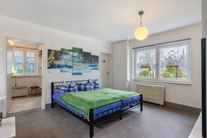 1 makuuhuone, silitysrauta/-lauta, vuodevaatteet