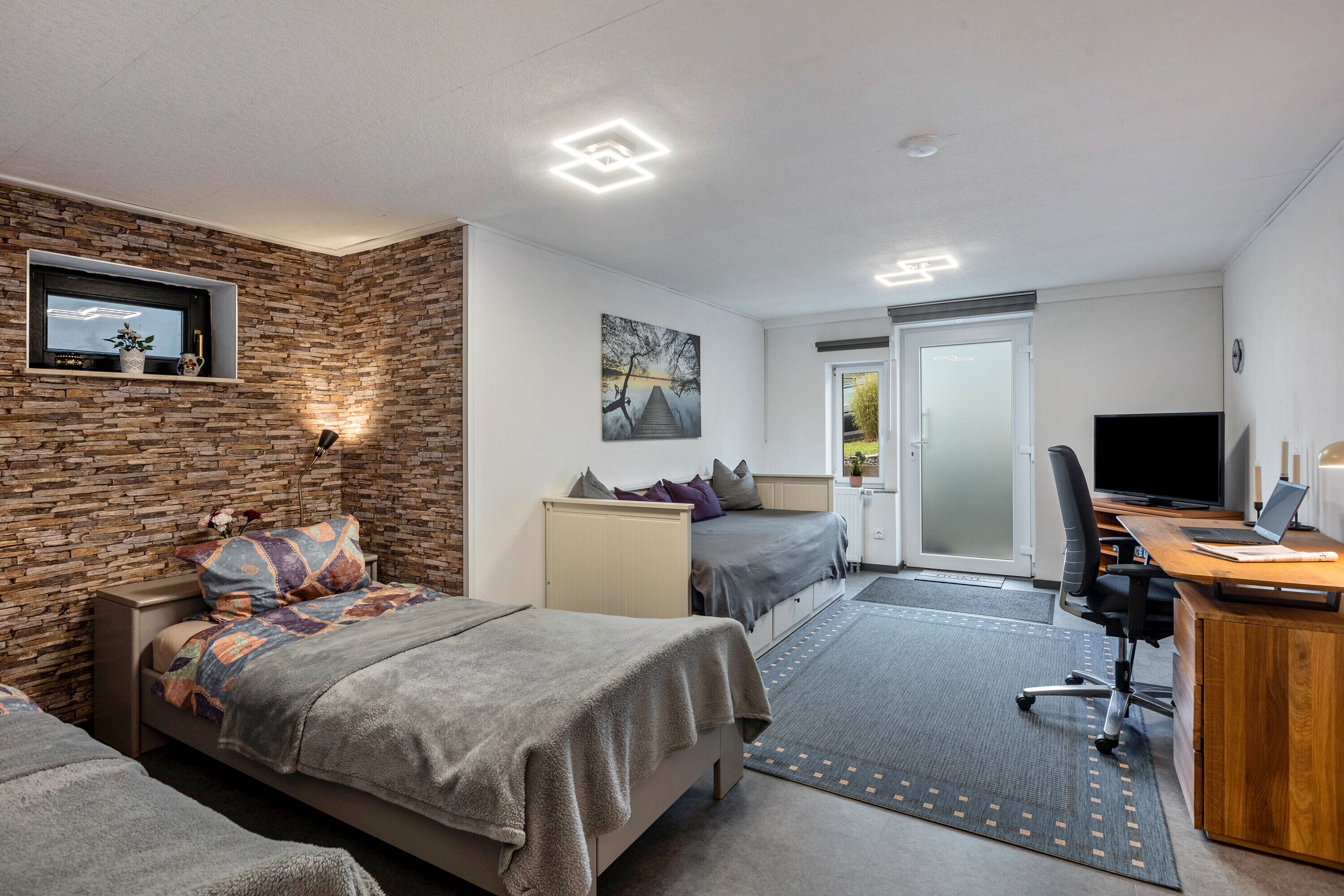 1 bedroom, free WiFi, bed sheets