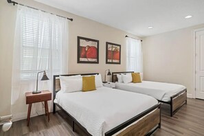 9 bedrooms, iron/ironing board, WiFi, bed sheets