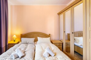 1 bedroom, free WiFi, bed sheets - Apartment 'Nr 7' with Wi-Fi (Schwelm)