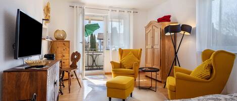 1 habitación, tabla de planchar con plancha, wifi gratis y ropa de cama