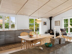 Dining - "Skyler" - 250m from the sea by Interhome (Gudhjem)