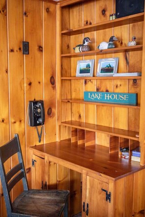 المنشأة من الداخل