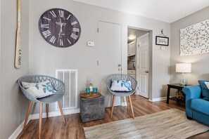 Living area - 5500 Atlantic Ave - Unit 2 (Wildwood Crest)