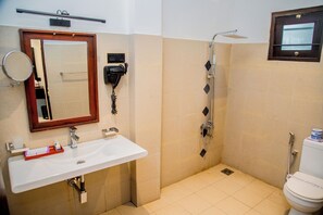 Deluxe Double or Twin Room, 1 Bedroom, Partial Ocean View | Bathroom | Towels, soap, shampoo, toilet paper - Lavendish Beach Resort (Unawatuna)