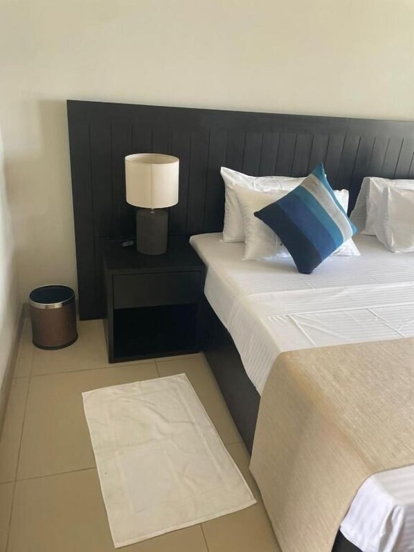 Deluxe Double Room, Terrace, City View