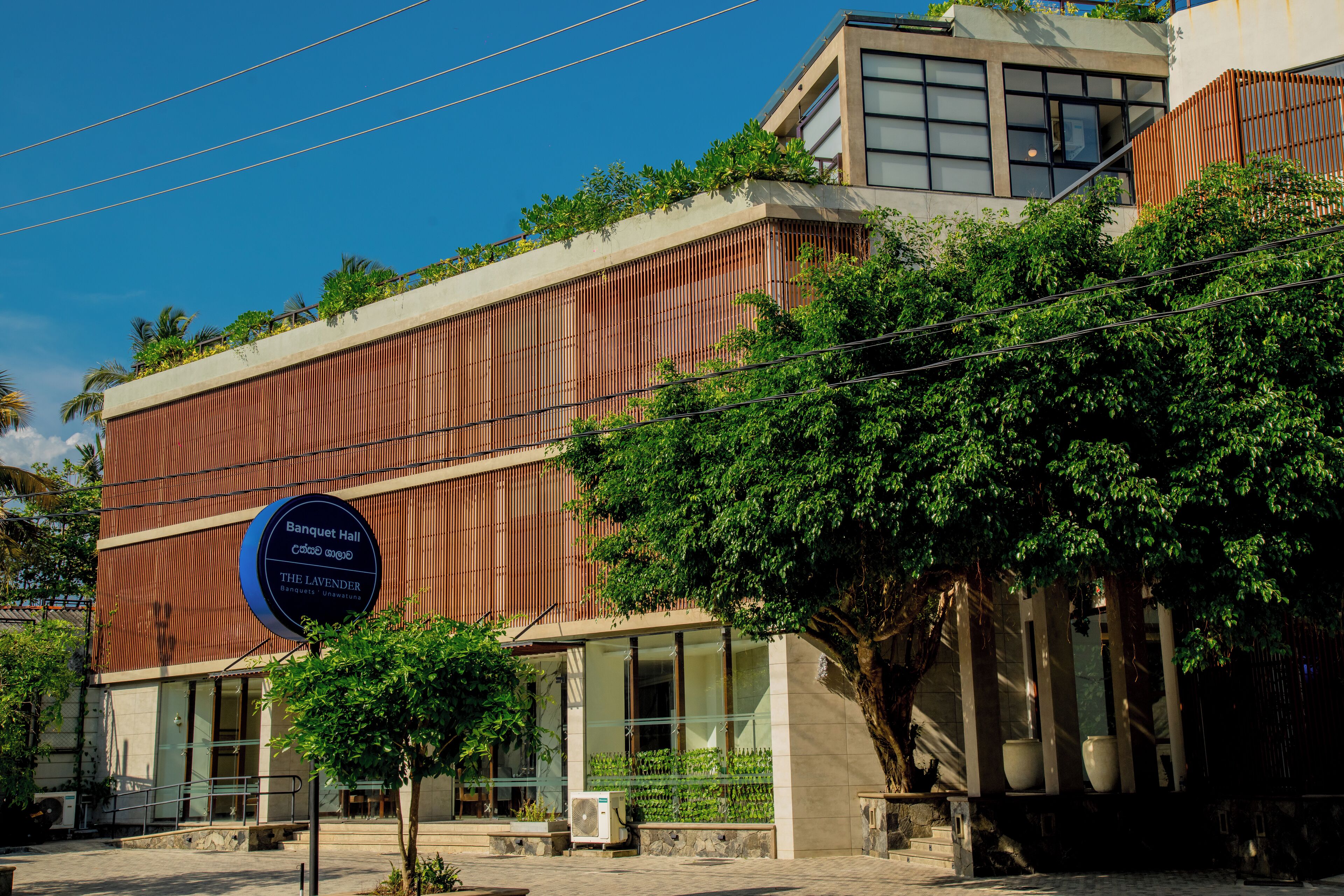 Mặt tiền nơi lưu trú