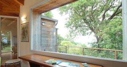 Maison de vacances privée avec bain à remous, piscine, WIFI, climatisation, patio