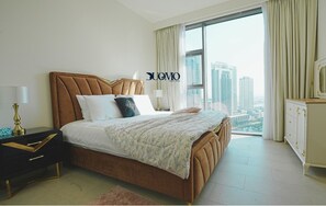 3 bedrooms, in-room safe, iron/ironing board, travel cot