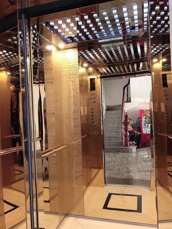 Elevator