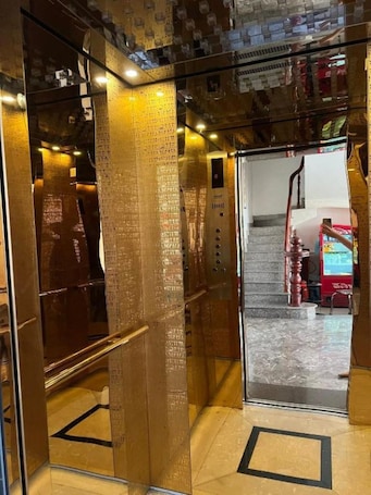 Elevator
