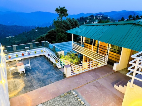 Fachada de la propiedad