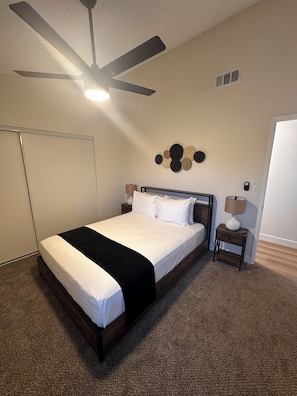 4 Schlafzimmer, Zimmersafe, Bügeleisen/Bügelbrett, kostenloses WLAN