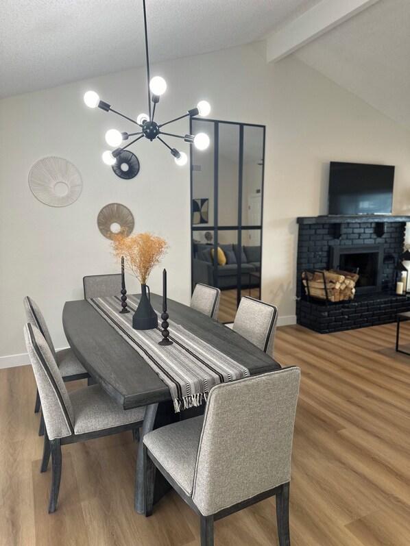 Dining - “Spacious 4-Beds, 2-Baths House with Pool - Perfect for Family Getaways (Las Vegas)