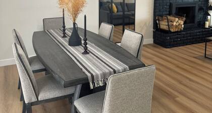 “Spacious 4-Beds, 2-Baths House with Pool - Perfect for Family Getaways