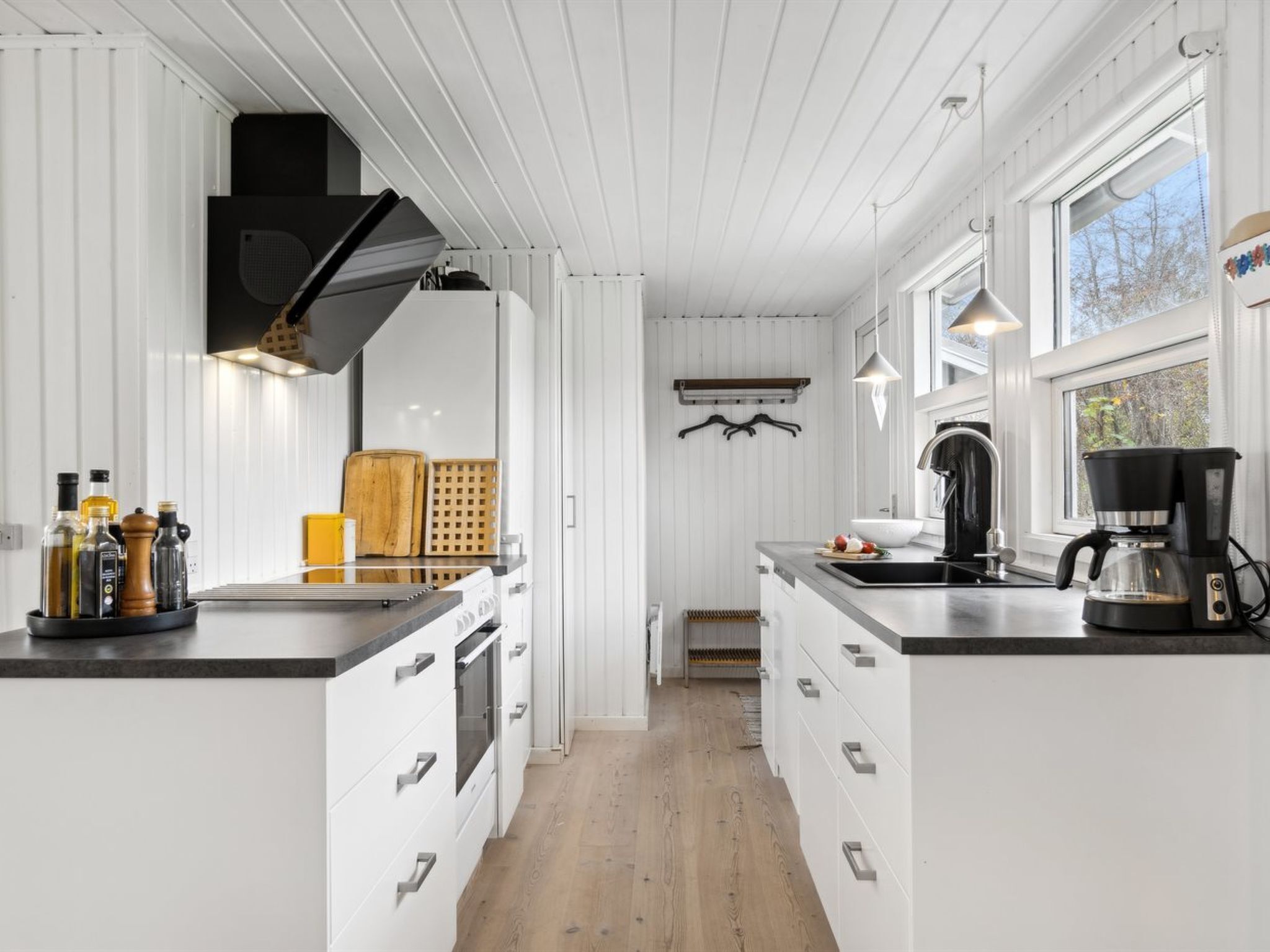 Fridge, dishwasher, cookware/dishes/utensils