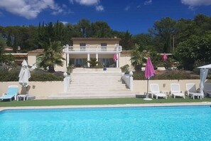 Pool - Holiday home in Lorgues with swimming pool (Lorgues)