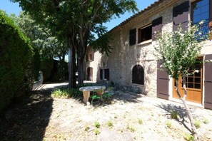 Outdoor dining - Vacation rental house with pool MOURIES LS1-361 (Mouriès)