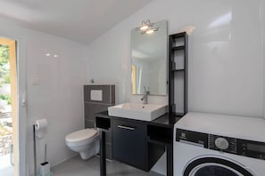 Hair dryer, towels