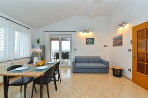 アパートメント バルコニー | リビング エリア