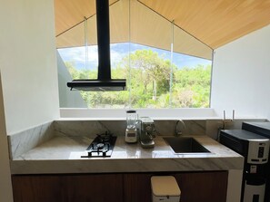 Comfort Villa, Pool View | Private kitchen