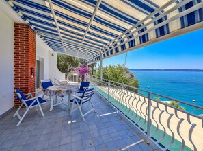Hus (Two Bedroom Holiday Home) | Terrass/Patio