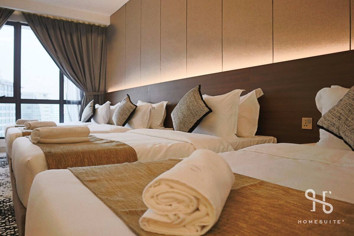 ห้องดีลักซ์สำหรับสี่ท่าน, ปลอดบุหรี่, ห้องครัวขนาดเล็ก | เครื่องนอนระดับพรีเมียม, มินิบาร์, โต๊ะทำงาน, ผ้าม่านกันแสง
