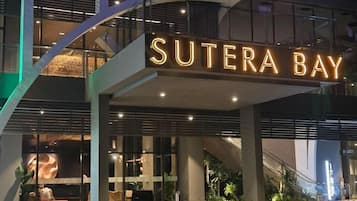 Vista frontal de la propiedad